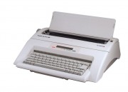 OLYMPIA Carrera Deluxe MD 電子打字機